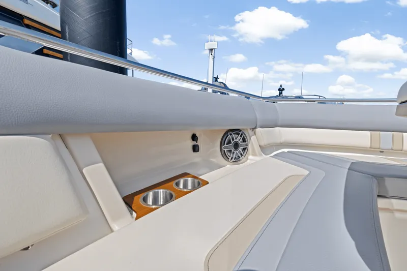 Slide: The Image of Boston Whaler 380 Realm 2025 - 49