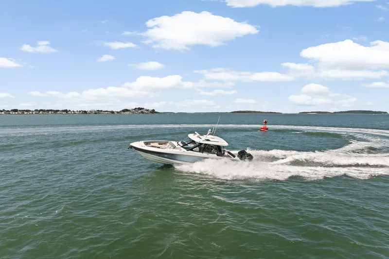 Slide: The Image of Boston Whaler 380 Realm 2025 - 60