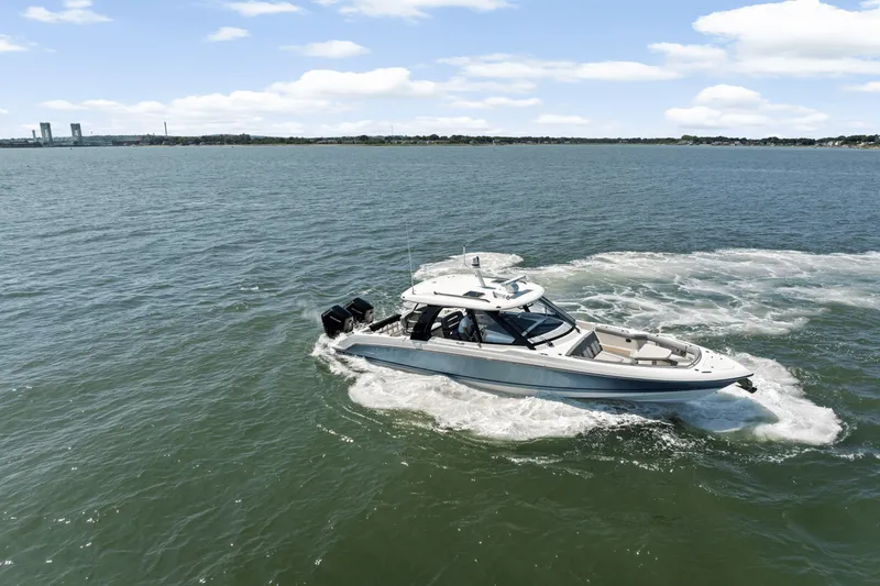 Slide: The Image of Boston Whaler 380 Realm 2025 - 64