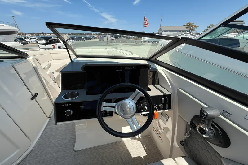 Slide: The Image of Sea Ray 270 SDX OB 2021 - 14