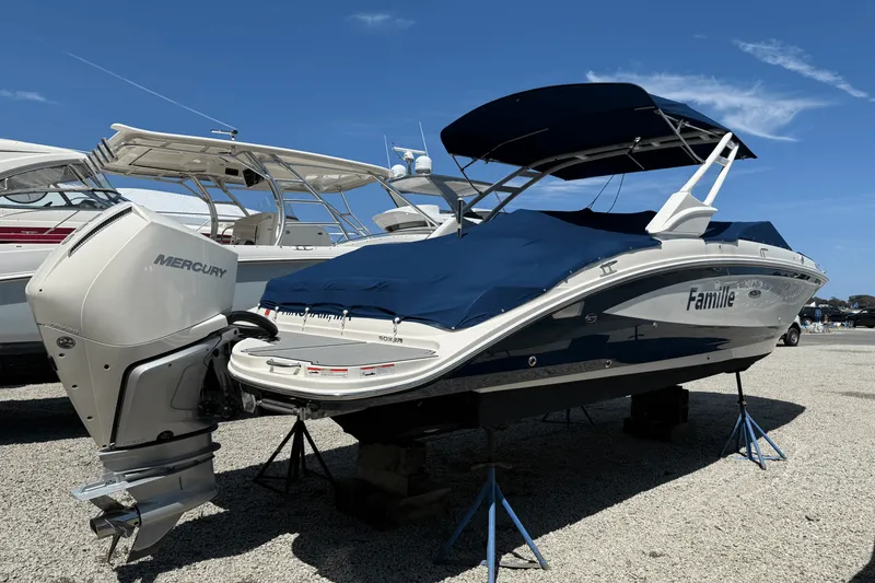 Slide: The Image of Sea Ray 270 SDX OB 2021 - 2