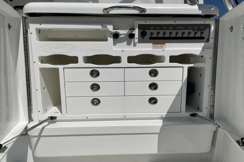 Slide: The Image of Rampage 41 EXPRESS 2011 - 12