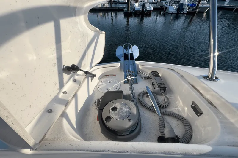 Slide: The Image of Sea Ray 320 SUNDANCER 2023 - 28