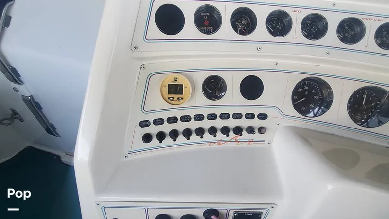 Slide: The Image of Scarab 38 Thunder 1992 - 12608600