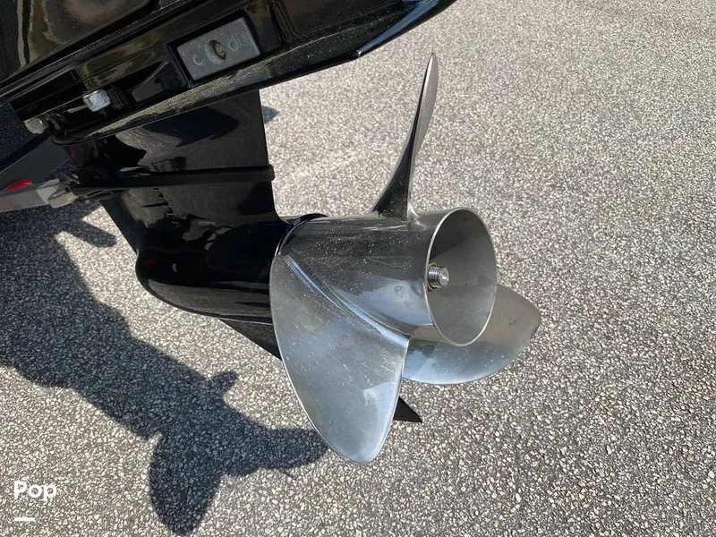 Slide: The Image of Tracker Pro Team 195TXW 2016 - 12601790