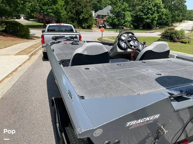 Slide: The Image of Tracker Pro Team 195TXW 2016 - 12601791