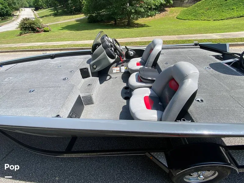 Slide: The Image of Tracker Pro Team 195TXW 2016 - 12743182