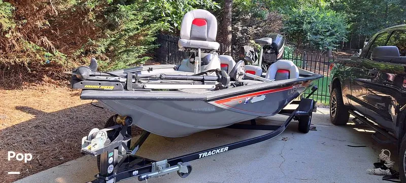 Slide: The Image of Tracker Pro Team 195TXW 2016 - 12716274