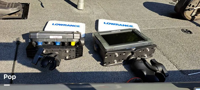 Slide: The Image of Tracker Pro Team 195TXW 2016 - 12716277