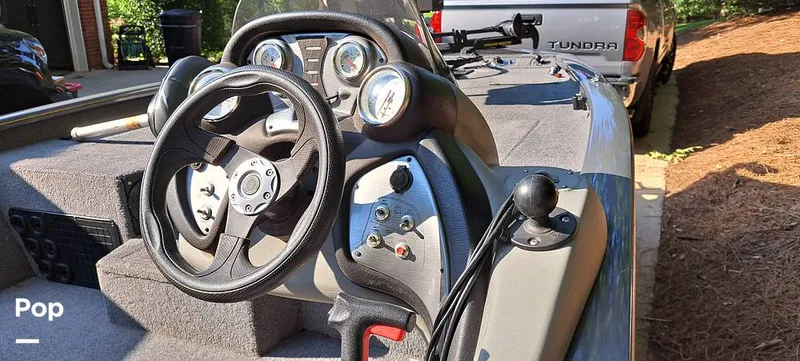 Slide: The Image of Tracker Pro Team 195TXW 2016 - 12716278