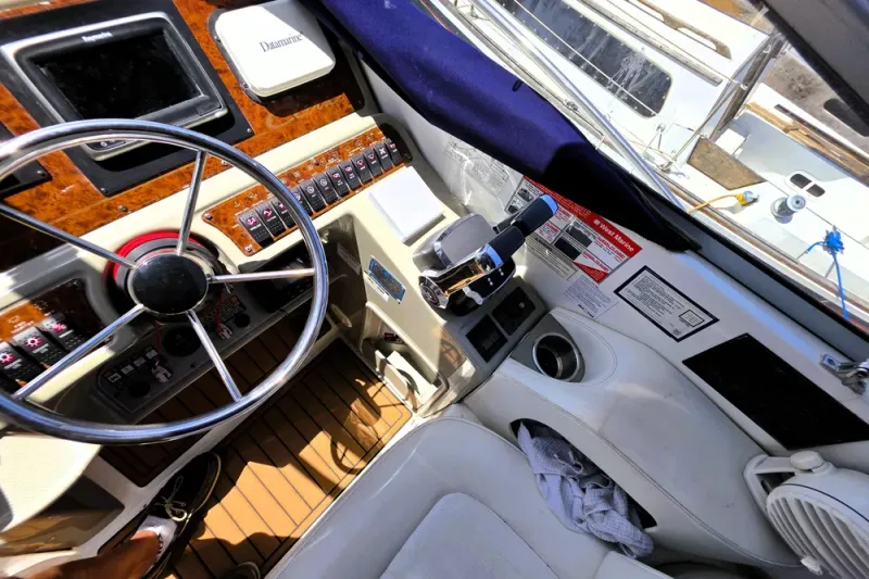 Slide: The Image of Bayliner 3055 Ciera 1999 - 7