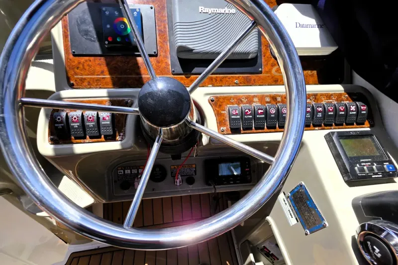 Slide: The Image of Bayliner 3055 Ciera 1999 - 8