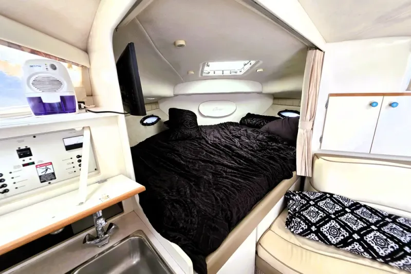 Slide: The Image of Bayliner 3055 Ciera 1999 - 17