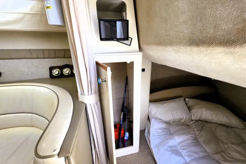 Slide: The Image of Bayliner 3055 Ciera 1999 - 15