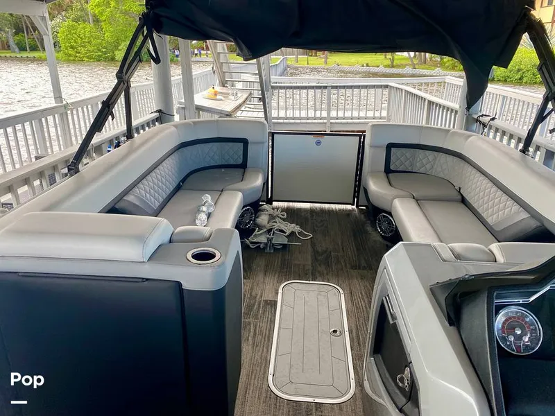 Slide: The Image of Godfrey AquaPatio 255 SBC 2023 - 12662217