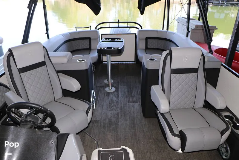 Slide: The Image of Godfrey AquaPatio 255 SBC 2023 - 15123714