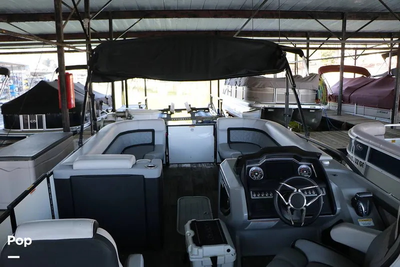 Slide: The Image of Godfrey AquaPatio 255 SBC 2023 - 15123716