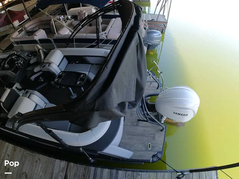 Slide: The Image of Godfrey AquaPatio 255 SBC 2023 - 15123726