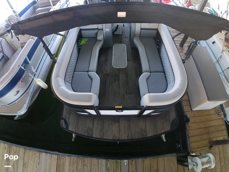 Slide: The Image of Godfrey AquaPatio 255 SBC 2023 - 15123729