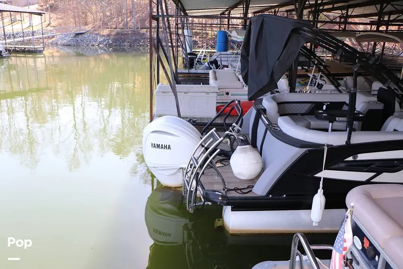 Slide: The Image of Godfrey AquaPatio 255 SBC 2023 - 15123720