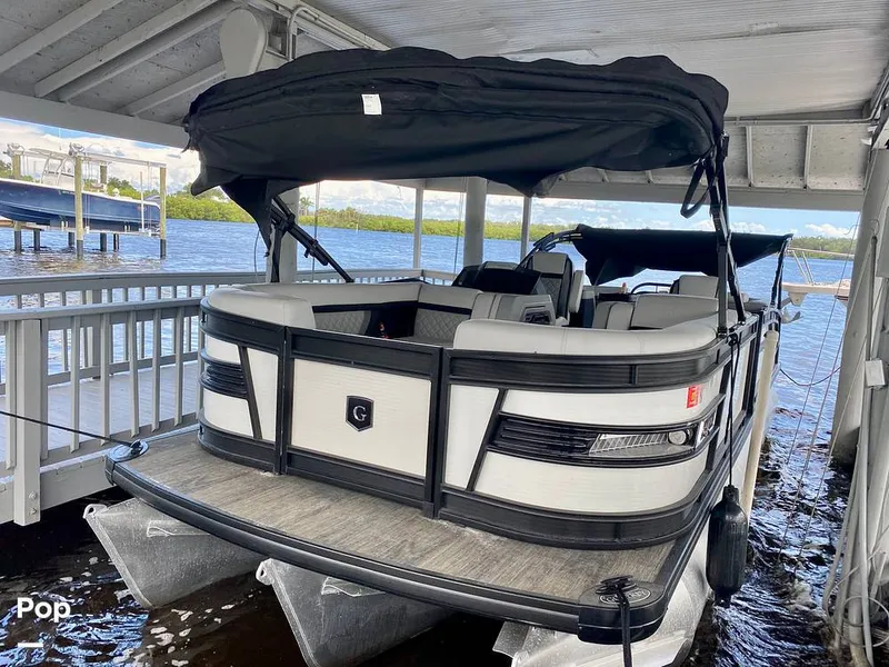 Slide: The Image of Godfrey AquaPatio 255 SBC 2023 - 12662223