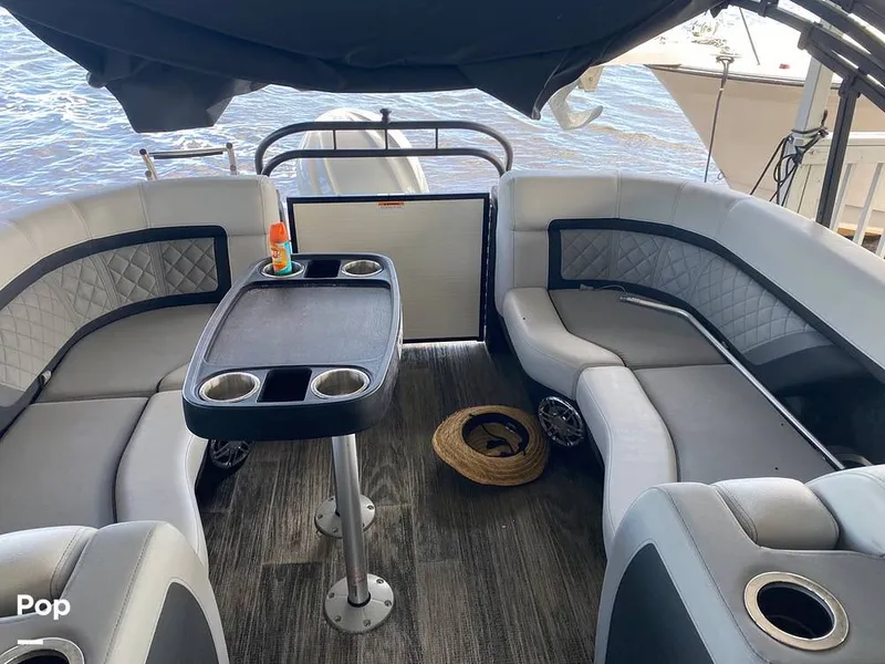 Slide: The Image of Godfrey AquaPatio 255 SBC 2023 - 12662228