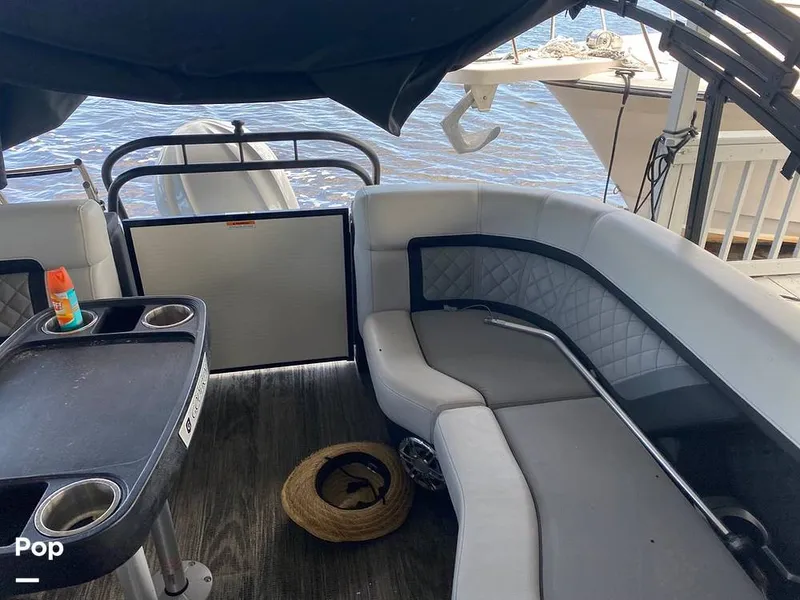 Slide: The Image of Godfrey AquaPatio 255 SBC 2023 - 12662230