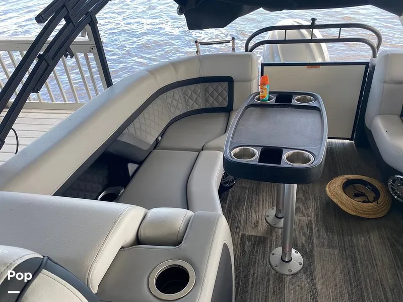 Slide: The Image of Godfrey AquaPatio 255 SBC 2023 - 12662232