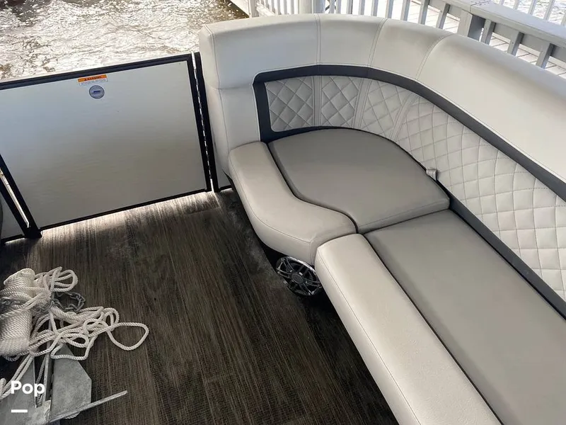 Slide: The Image of Godfrey AquaPatio 255 SBC 2023 - 12662241