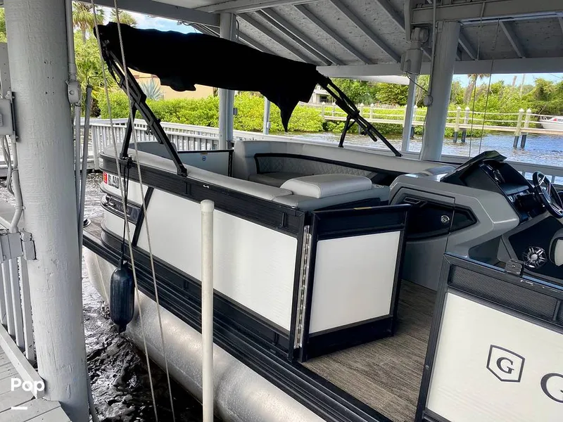 Slide: The Image of Godfrey AquaPatio 255 SBC 2023 - 12662203