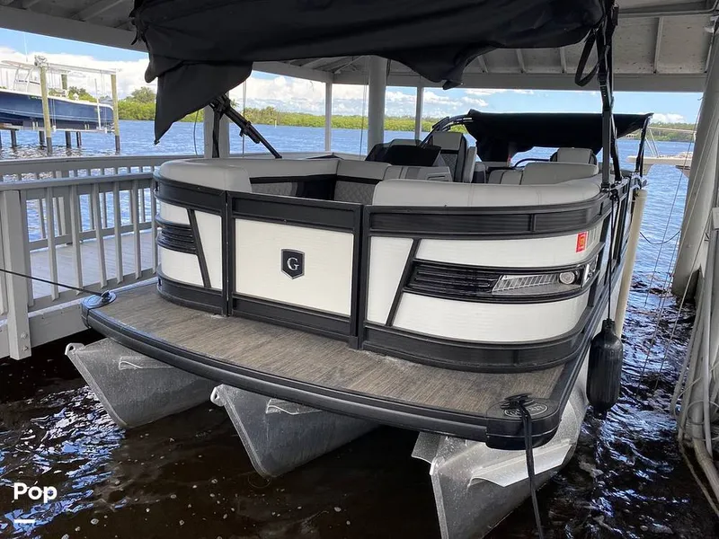 Slide: The Image of Godfrey AquaPatio 255 SBC 2023 - 12662261