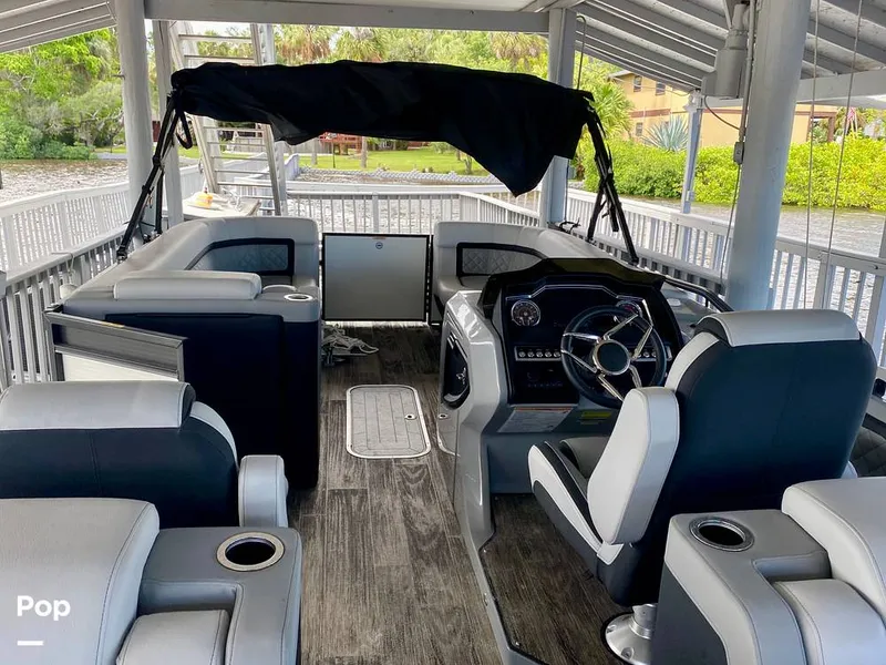 Slide: The Image of Godfrey AquaPatio 255 SBC 2023 - 12662204