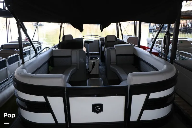 Slide: The Image of Godfrey AquaPatio 255 SBC 2023 - 15123672