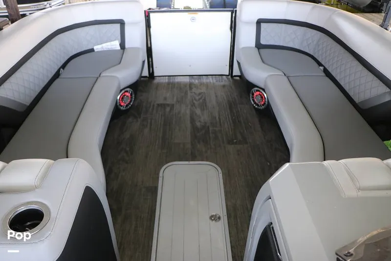 Slide: The Image of Godfrey AquaPatio 255 SBC 2023 - 15123684