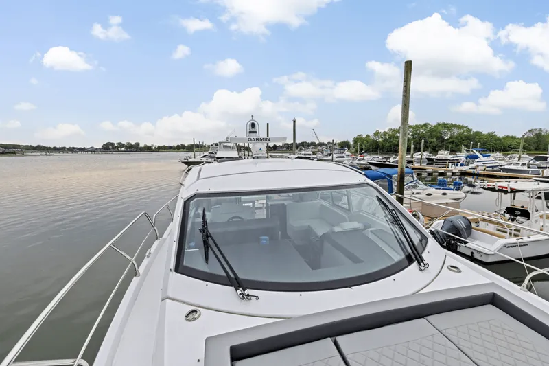 Slide: The Image of Cruisers Yachts 42 CANTIUS 2022 - 47