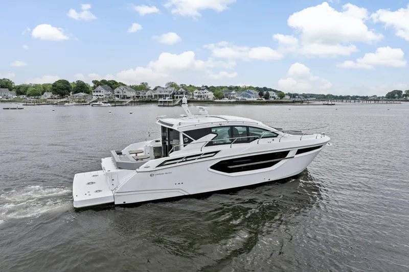 Slide: The Image of Cruisers Yachts 42 CANTIUS 2022 - 50