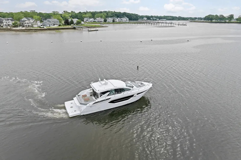 Slide: The Image of Cruisers Yachts 42 CANTIUS 2022 - 54