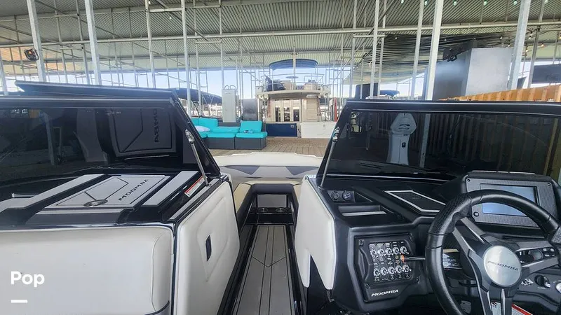 Slide: The Image of Windshield - Walk Through - 12962885