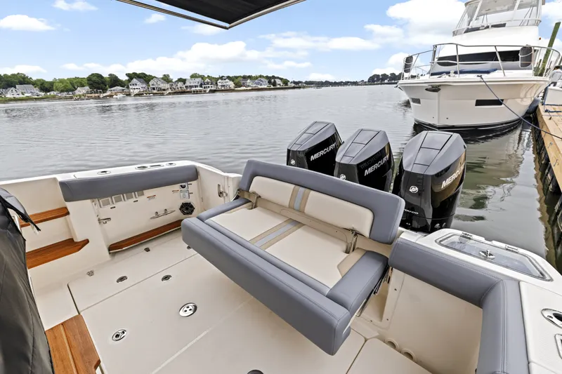 Slide: The Image of Boston Whaler 350 Realm 2025 - 11