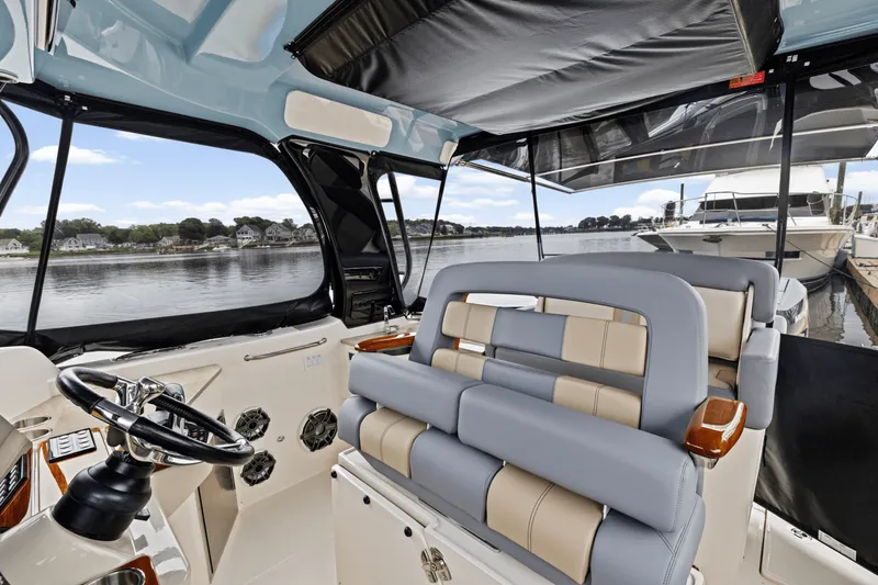 Slide: The Image of Boston Whaler 350 Realm 2025 - 16