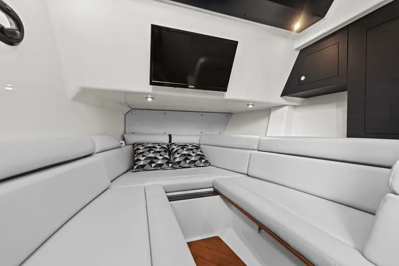 Slide: The Image of Boston Whaler 350 Realm 2025 - 28