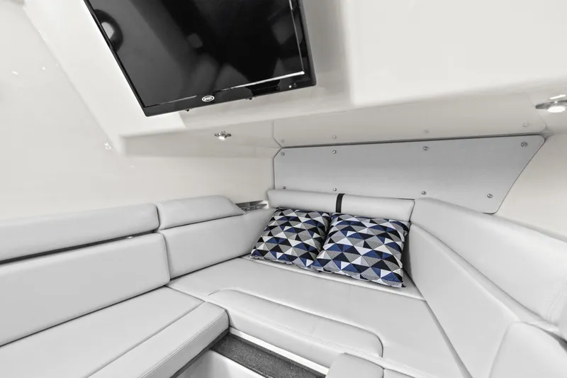 Slide: The Image of Boston Whaler 350 Realm 2025 - 29