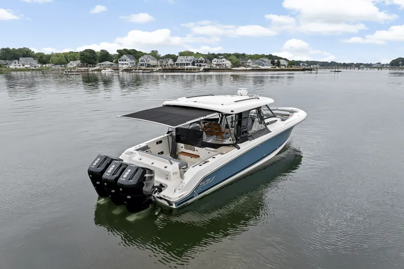 Slide: The Image of Boston Whaler 350 Realm 2025 - 49