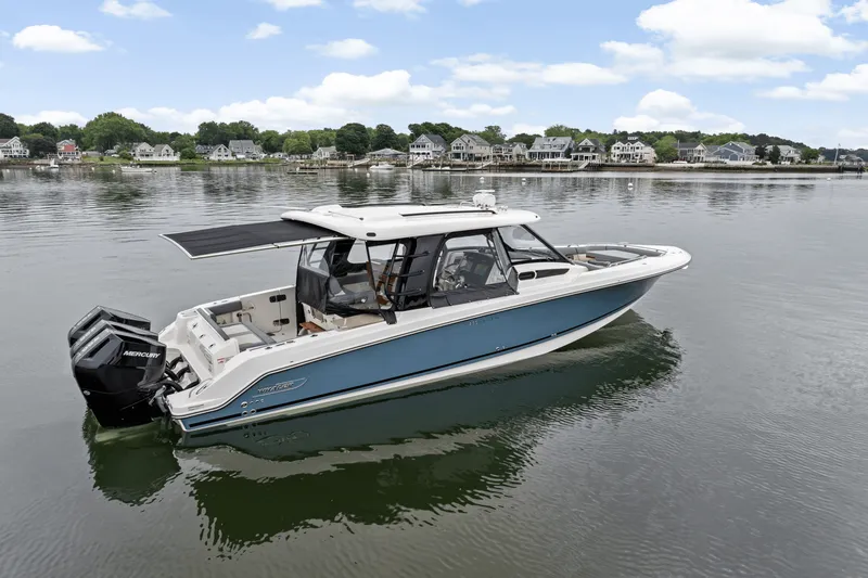 Slide: The Image of Boston Whaler 350 Realm 2025 - 50