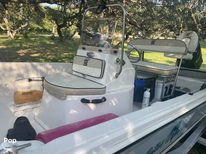 Slide: The Image of Carolina 192JLS 2022 - 12666124