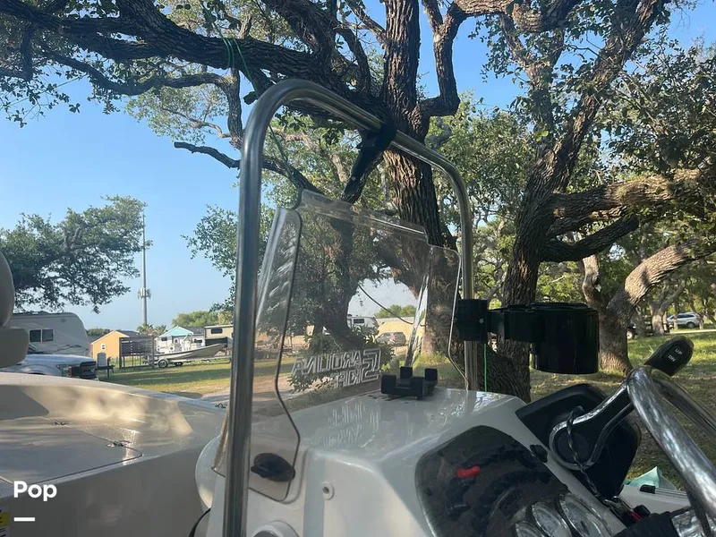 Slide: The Image of Carolina 192JLS 2022 - 12666159