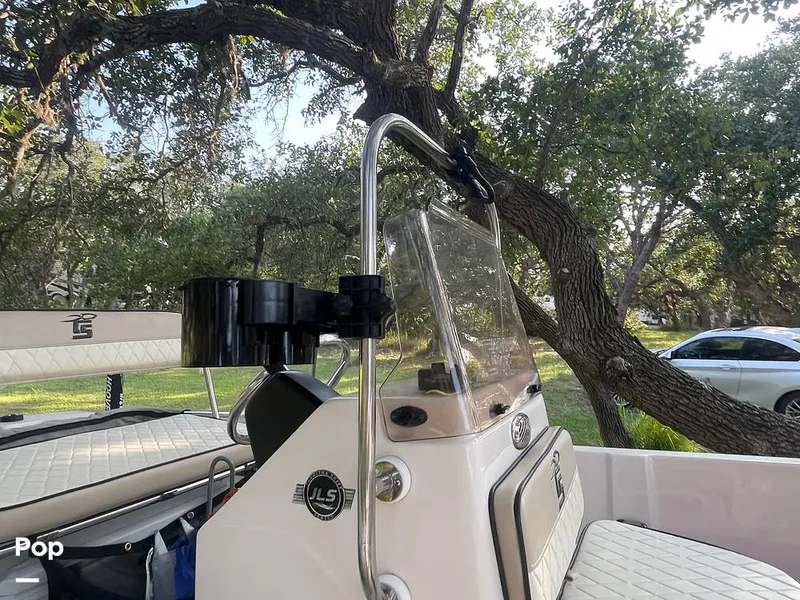 Slide: The Image of Carolina 192JLS 2022 - 12666316