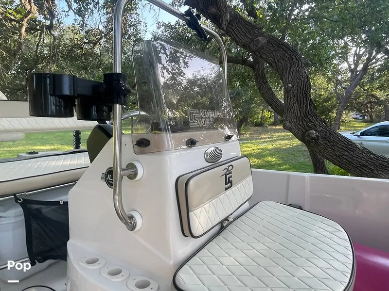 Slide: The Image of Carolina 192JLS 2022 - 12666318