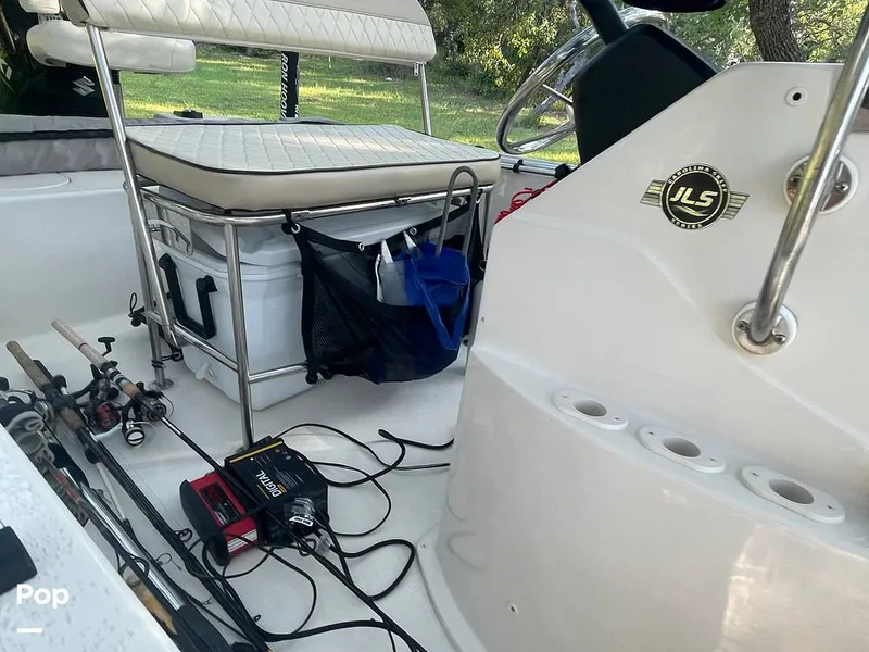 Slide: The Image of Carolina 192JLS 2022 - 12666342