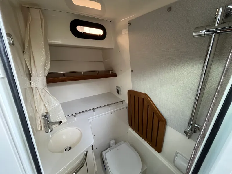 Slide: The Image of Boston Whaler 350 Realm 2026 - 40